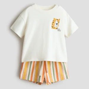 e8830d36b8e101ae1b4cd70b22cf53461d6c155a Cute Baby T-Shirt & Underwear Set